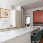Spacious Peaceful And Bright Apartment
