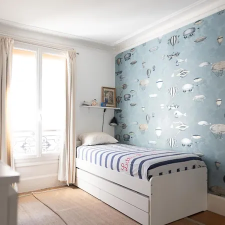 Spacious Peaceful And Bright Paris