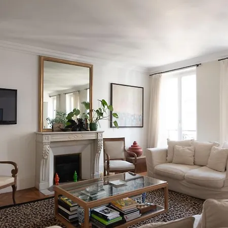 Spacious Peaceful And Bright Paris
